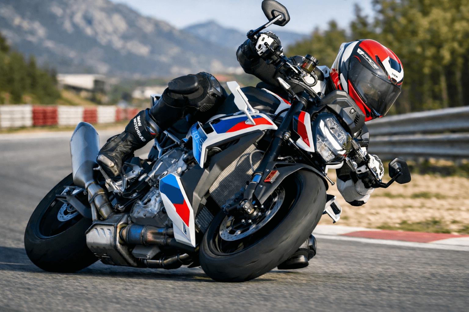 BMW M 1000 R : performances, prix et avis en détail