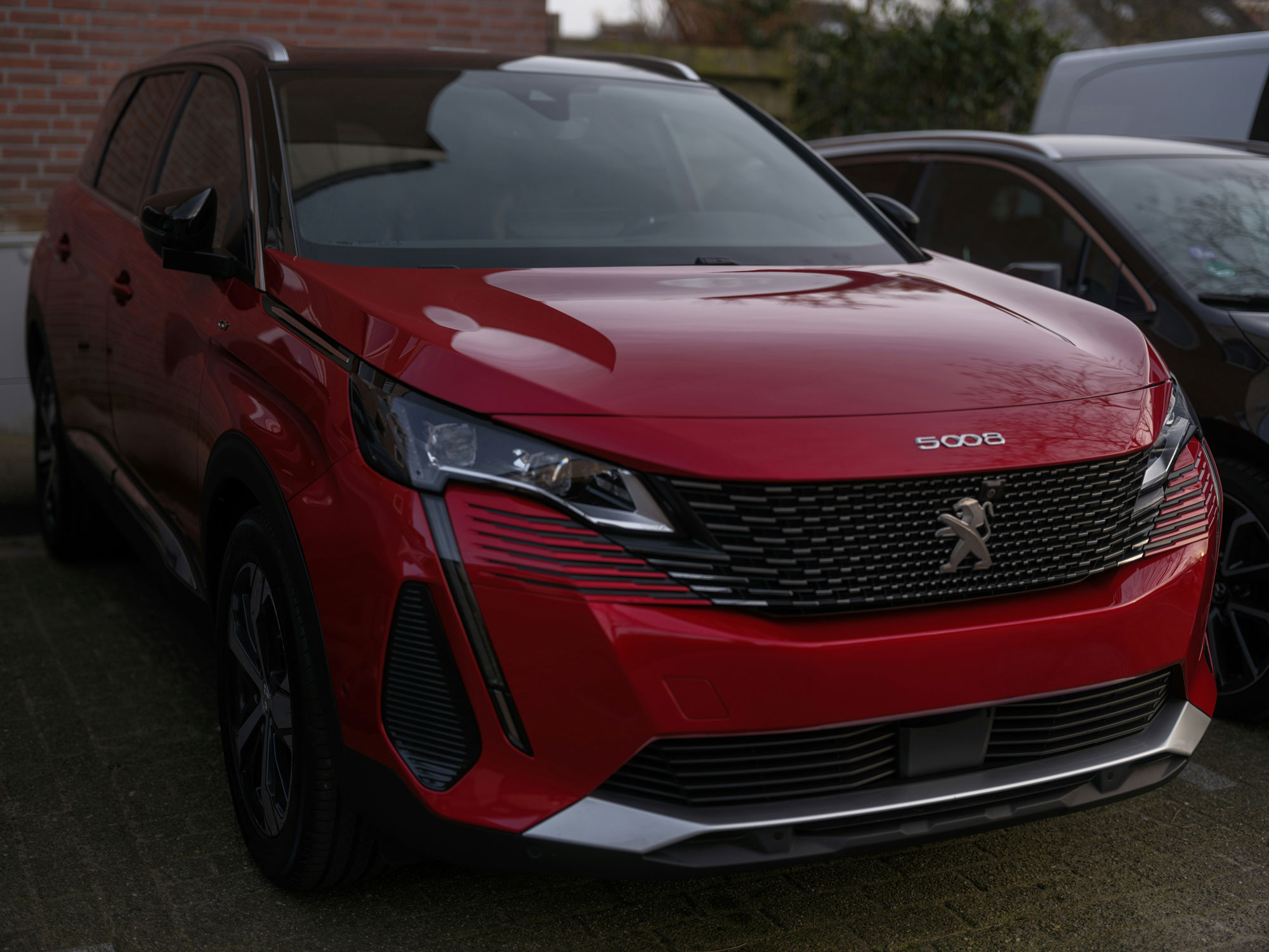 Faut-il privilégier un SUV hybride ou électrique pour une famille ?